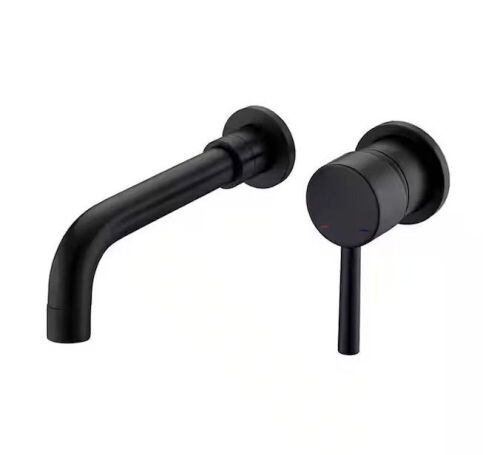 Single-Handle Wall Mount Bathroom Faucet in Matte Black - Lot 847