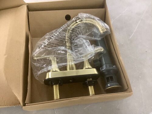 Deveral 4 in. Centerset 2-Handle High-Arc Bathroom Faucet in Matte Gold - Lot 421