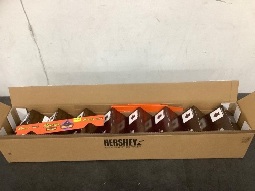Reese's Display Stand *Candy Included* - Lot 5725