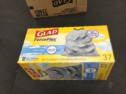Box of Glad Force Flex Trash Bage 4 Packs - Lot 5760