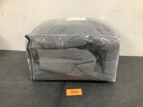Threshold Gray Eclipse Waffle Comforter Set TXL - Lot 5971