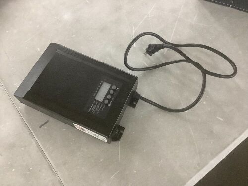 Hampton Bay Low-Voltage 120-Watt Landscape Lighting Transformer with Dusk to Dawn Sensor - Lot 388