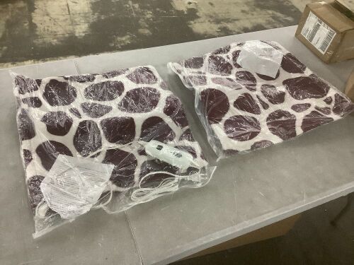 Lot of (2) Heating Pads  - Lot 478