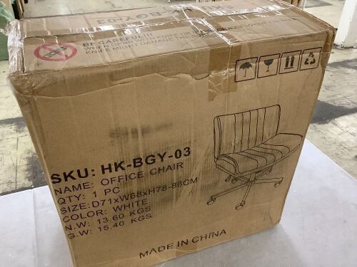 White Office Chair  - Lot 423