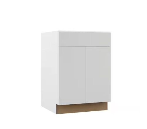 Hampton Bay Designer Series Edgeley Assembled 24x34.5x23.75 in. Base Kitchen Cabinet in White - Lot 73