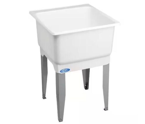 MUSTEE Utilatub 20 Gallon 23 in. x 25 in. Freestanding Laundry/Utility Sink in White - Lot 126
