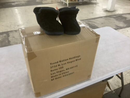 Case of (10) Women's Bootie Slippers, Small 5-6 - Lot 189