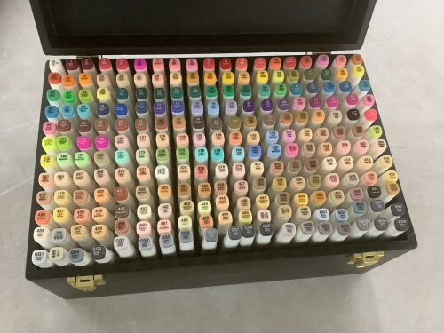 Alcohol-Based Marker Pen Kit w/ Brush & Chisel Tip, Carrying Case - Lot 500