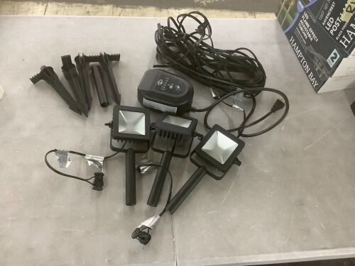 Hampton Bay 20-Watt Equivalent Low Voltage Black Integrated LED Outdoor Landscape Flood Lights - Missing 1 Light - Lot 1087
