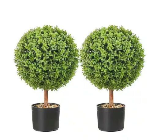 VEVOR Artificial Topiaries Boxwood Trees 22 in. with Containers, 2 Pack  - Lot 952