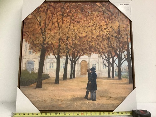 Romantic Fall Kiss Wall Decor, Appears New - Lot 86
