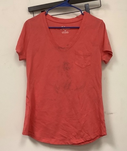 Natural Reflections Womens Tee, M, E-Commerce Return w/ Stains, Sold as is - Lot 118