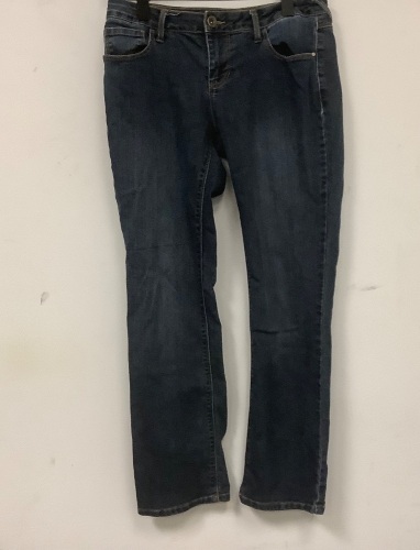 Natural Reflections Womens Jeans, Size 6P, E-Comm Return - Lot 141