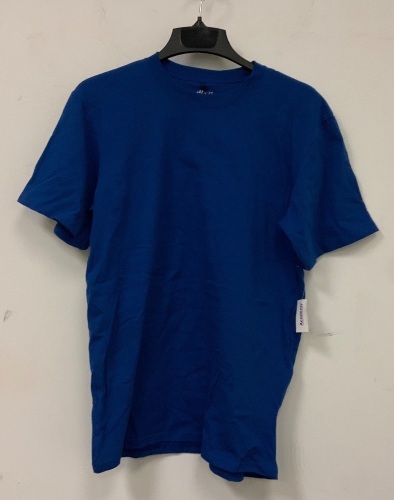 BCG T Shirt, M, E-Commerce Return w/ Stain, Sold as is - Lot 296