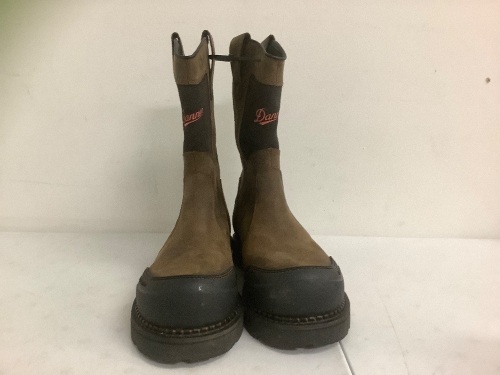 Danner Boots for Men, 9.5D, E-Comm Return - Lot 334