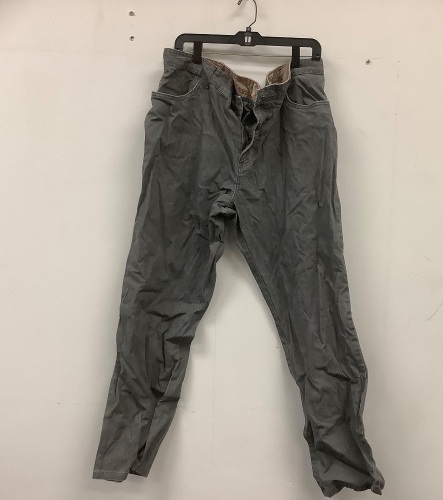 Red Head Mens Pants, 42/32, E-Comm Return - Lot 502