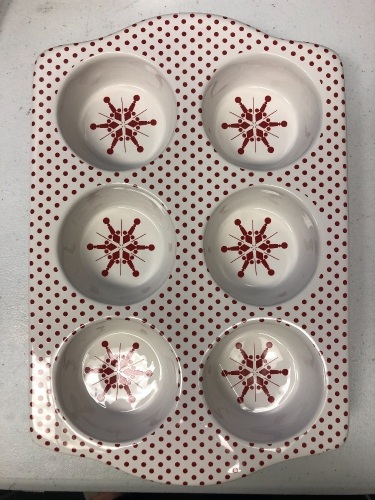Lot of (4) Avon Ceramic Holly Dot Muffin Pans, Appears New, Sold as is - Lot 529