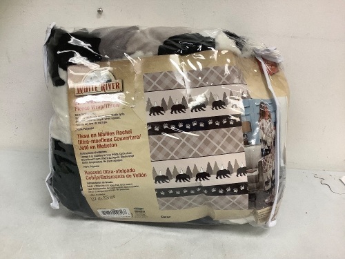 White River Fleece Throw, Appears New - Lot 584