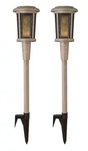 Hampton Bay Ambrose Solar 6 Lumens Natural Oak Integrated LED Flicker Flame Torch Path Light with Adjustable Height, 2-Pack - Lot 291