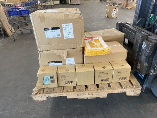 Pallet of Bubble Mailers - Lot 621