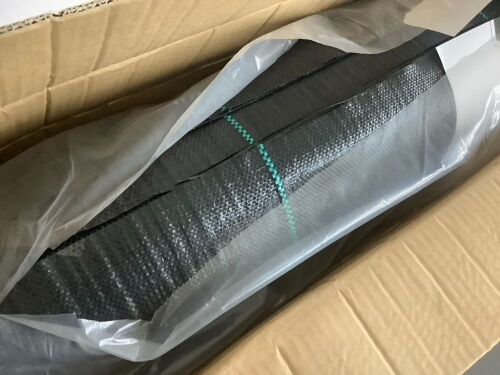 VEVOR Weed Barrier Landscape Fabric - Cut  - Lot 681