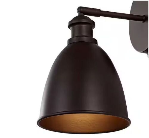 JONATHAN Y Hudson 6.5 in. 1-Light Farmhouse Bohemian Iron LED Sconce, Oil Rubbed Bronze - Lot 248