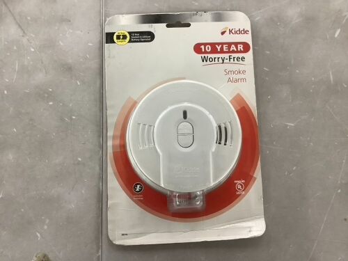 Kidde 10 Year Worry-Free Battery Powered Smoke Detector with Ionization Sensor - Lot 743