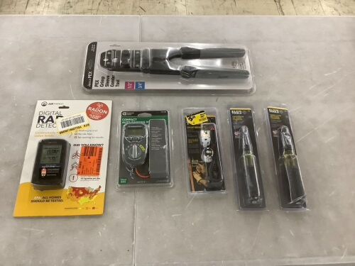 Lot of Small Hand Tools  - Lot 745