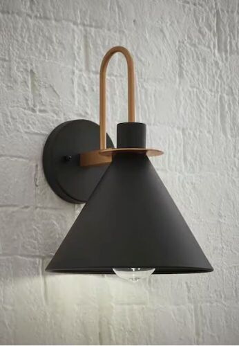 Cagney 12.37 in. Modern 1-Light Sand Black with Gold Hardwired Outdoor Barn Light Wall Sconce - Lot 752