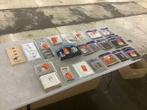 Lot of Wall Plates - Lot 325
