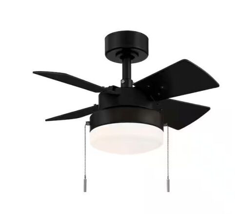 Hampton Bay Metarie II 24 in. Indoor Matte Black Ceiling Fan with Light - Lot 123