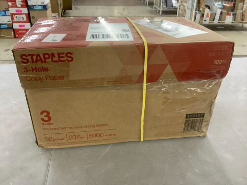 Staples 3-Hole Copy Paper 8.5" x 11" 20lb 92 Brightness 5000 Sheets - Lot 726