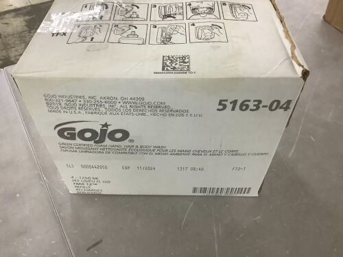 Case of GOJO Green Certified Foam Hand, Hair & Body Wash, Cucumber Melon Scent, Exp 11/24 - 1 Bottle Leaking - Lot 729