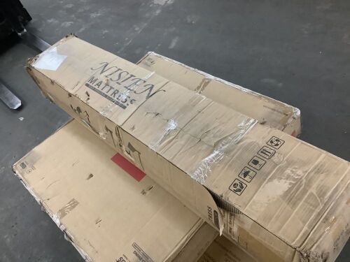 Nisien Queen Size Mattress  - Lot 16
