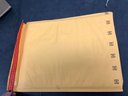 Tru Red Kraft Bubble Mailer #5 - Lot 6923