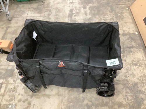 Folding Wagon - Lot 6947