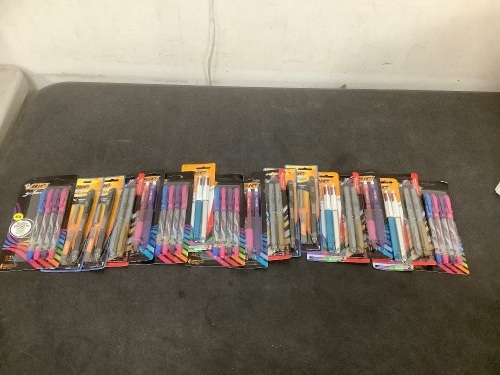 Bag of Pens and Markers - Lot 6975