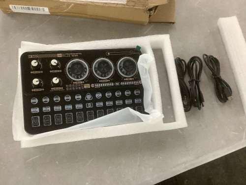 Multi-Function Mixer Digital Sound Card  - Lot 711