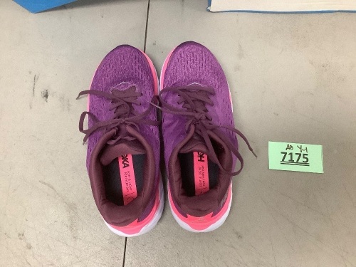 Hoka Womens Shoes 7B - Lot 7175