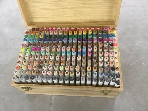 Alcohol-Based Marker Pen Kit w/ Brush & Chisel Tip, Carrying Case - Lot 680