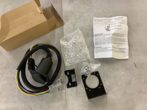 Trailer Light Adapter for 07-14 Toyota Tundra with Factory 7-Way  - Lot 128