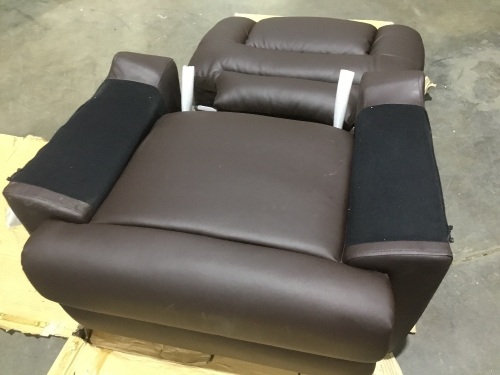 Deluxe Padded PU Leather Recliner Chair - Lot 326