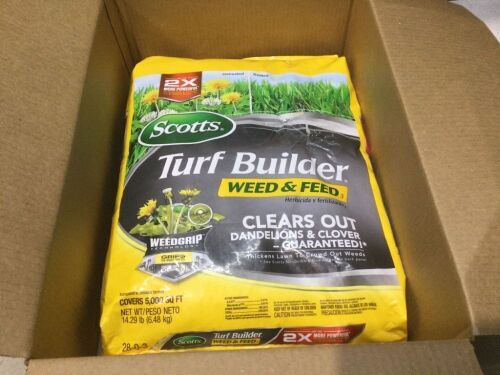 Scotts Turf Builder Weed & Feed, Covers 5000 Sq Ft, 14.29lb - Bag Has Small Hole  - Lot 1065