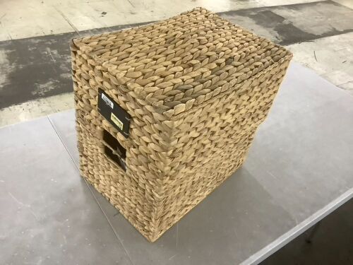 Lot of (2) Storage Baskets - Lot 685