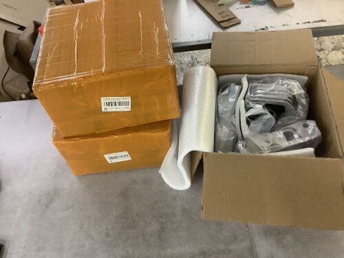 Lot of (3) Motor & Transmission Mount for 11-17 Dodge Journey 2.4L  - Lot 515