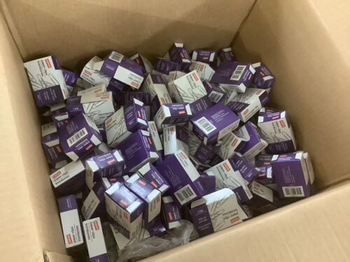 Large Lot of Paper Clips  - Lot 706