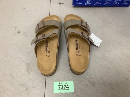 Birkenstocks 44 L13-M11 - Lot 7174