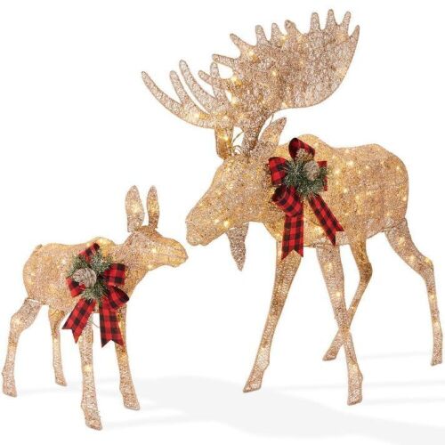 5ft 2-Piece Moose Family Lighted Outdoor Christmas Decor Set w/ LED Lights - Lot 862