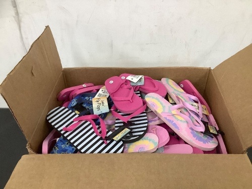 Box of Sandals - Lot 7883