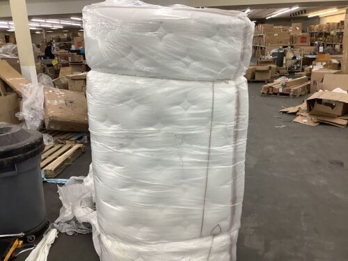 King Size Hybrid Mattress  - Lot 163